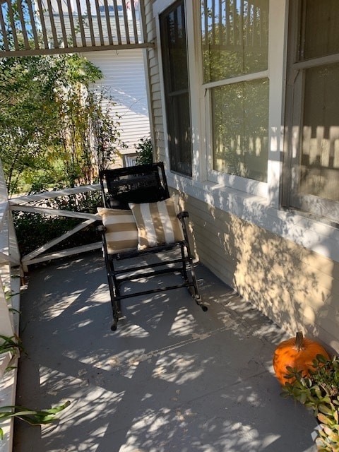 Front Porch, spacious n private - 1233 22nd St Unit 1233 Rental