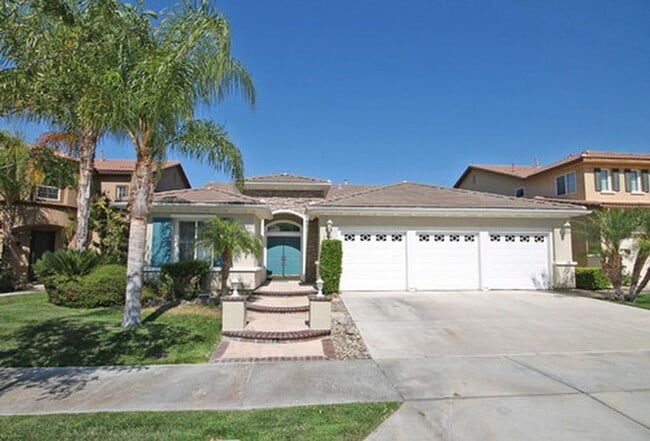 Building Photo - Exceptional Executive Single Story Home