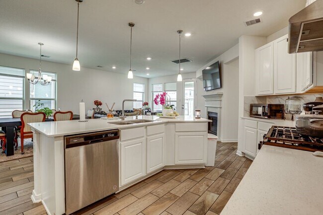 Photo - 14626 Hemlock Knl Ln