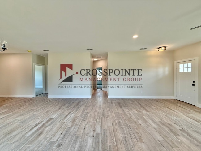Photo - Stunning 3 bedroom 2 bathroom Home!