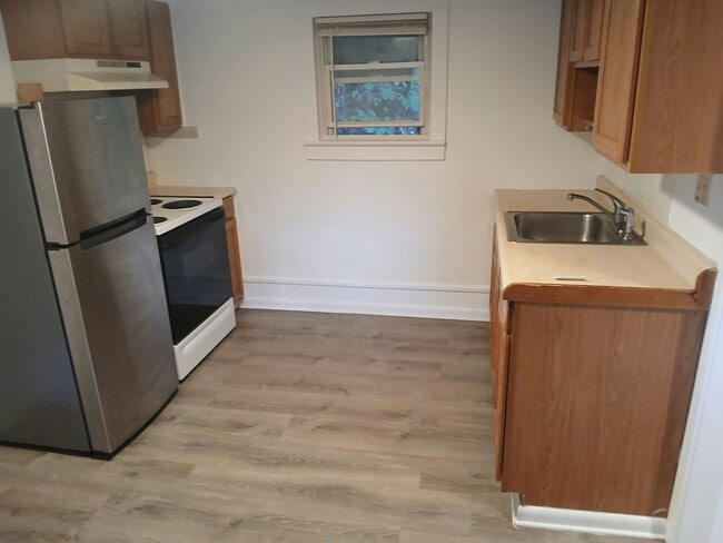 Building Photo - 1261 NY-7 Unit 9