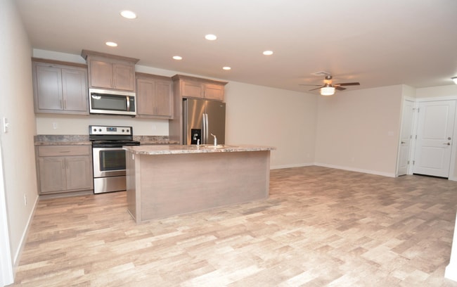 Photo - 524-526 NE Clover Ave Unit CHRZ526