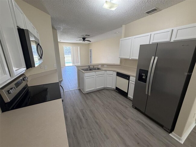 311 Sunset View Dr