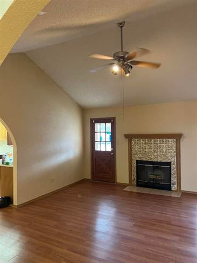 Photo - Lovely 3 Bedroom 2 bathroom home with pool