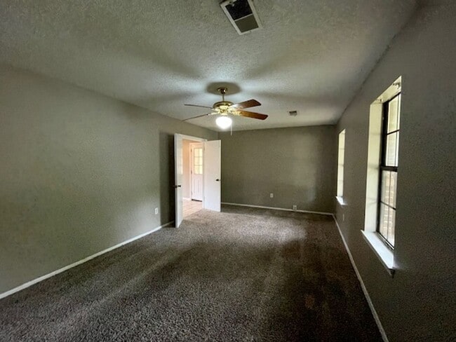 Photo - Renovated 2 Bedroom 1 Bath Home for Rent!!