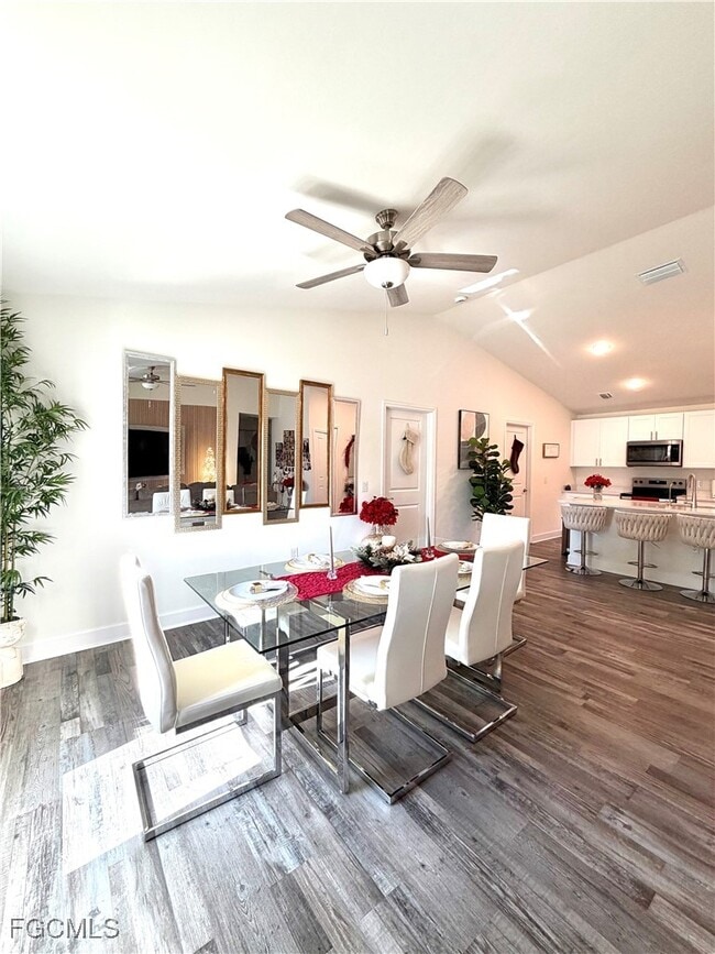 Building Photo - 332 NW 19th St