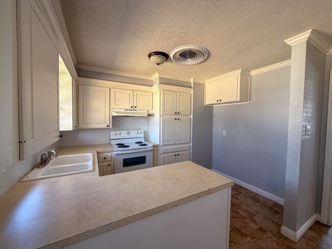 Photo - 5204 40th St