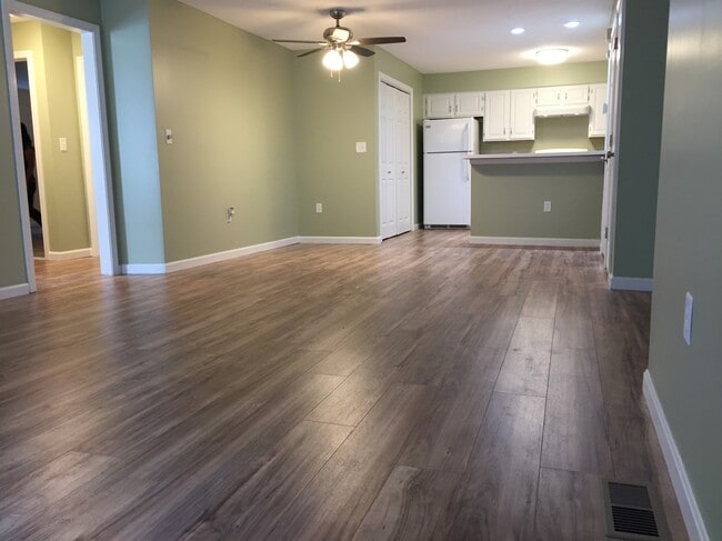 Photo - 507 Ashmead Cmn Unit 507