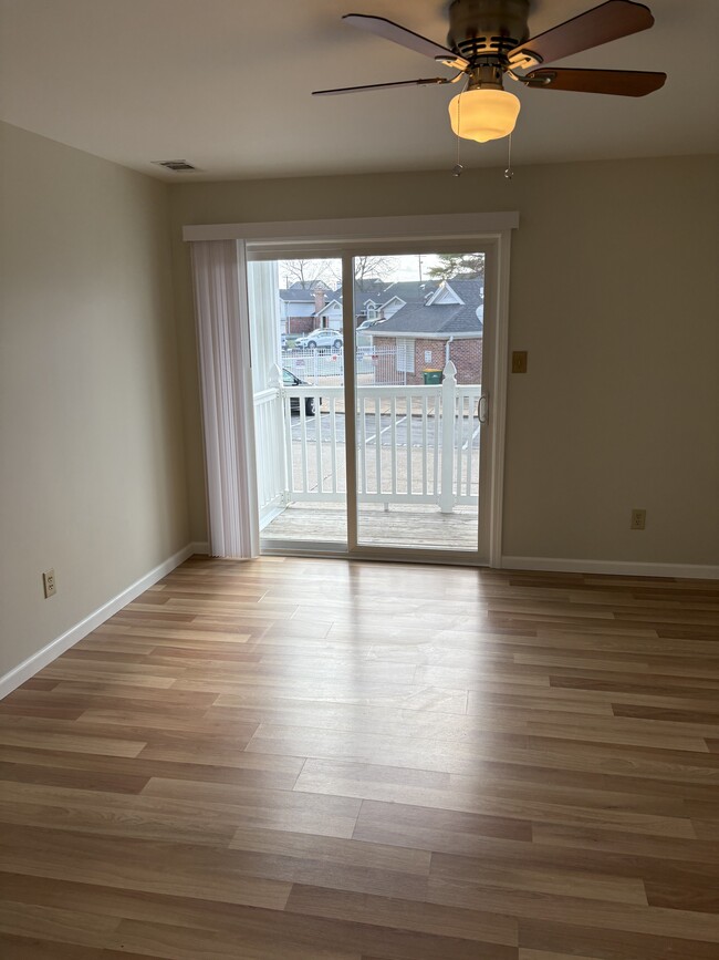 Building Photo - 4334 Arrow Tree Dr Unit H