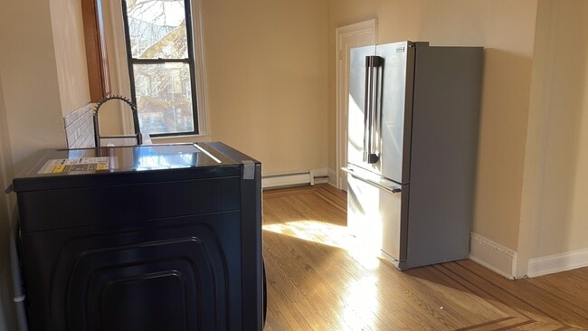 Photo - 19 Henry St Unit 1