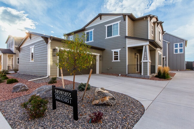 Building Photo - 5863 Summer Dream Dr