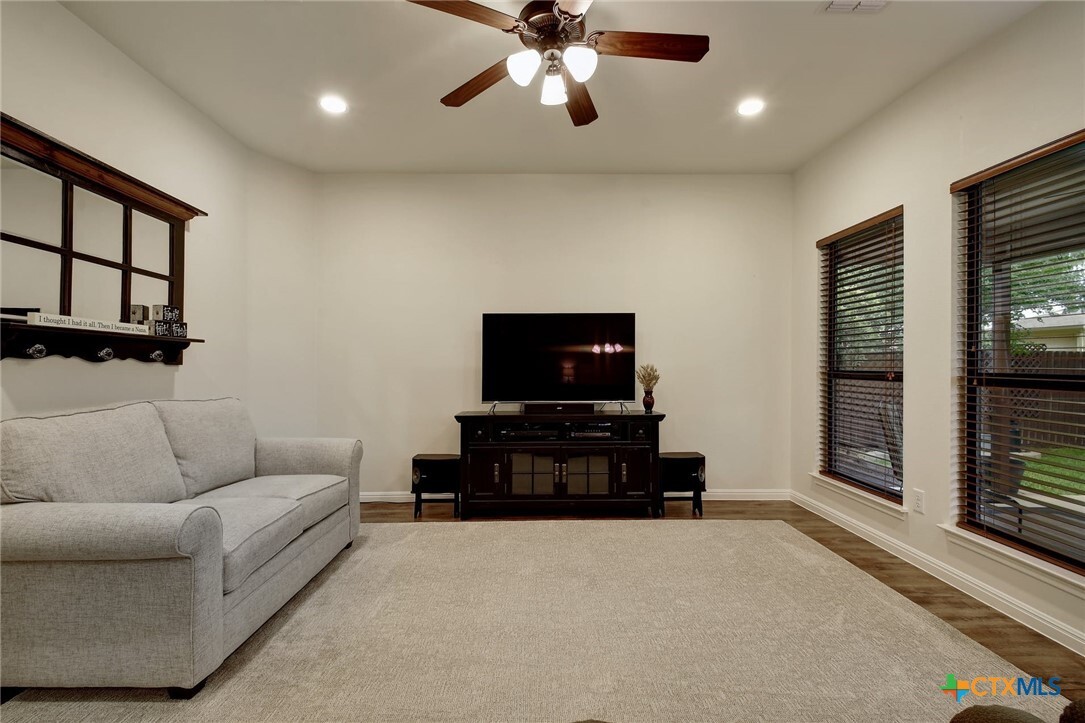 Photo - 2251 Hazelwood Dr