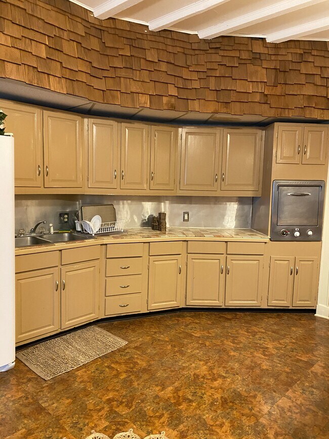 Photo - 108 S Main St Unit 2