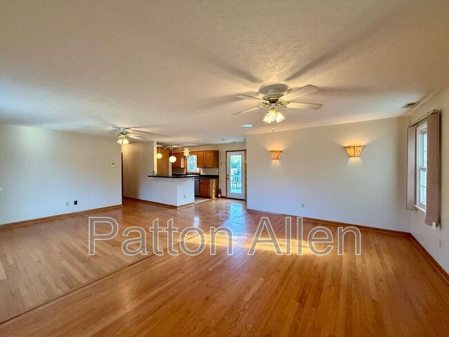 Photo - 74 Oakdale Dr