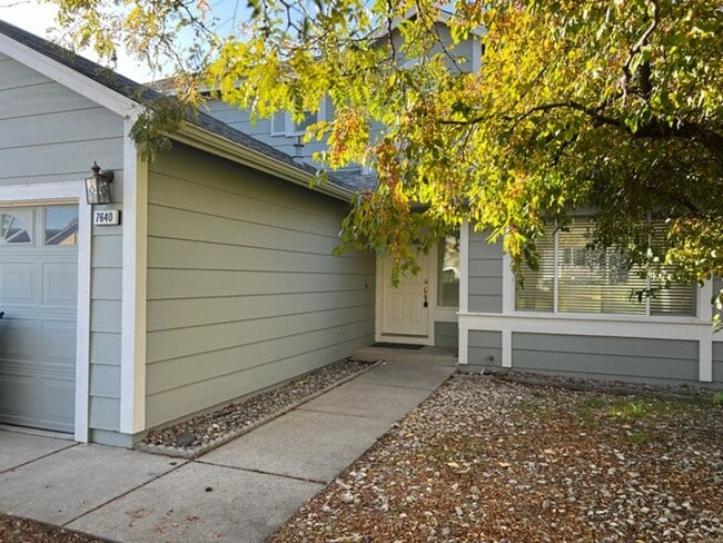 Photo - <b> Refreshed Four Bedroom House near Sliv...