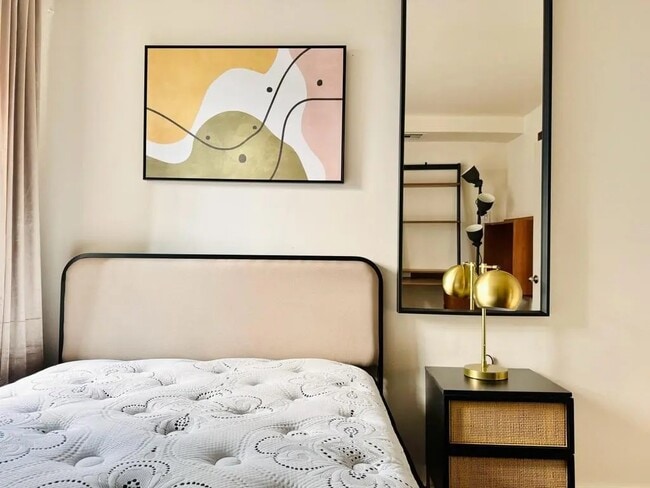 Photo - Furnished room/NOT APARTMENT Unit 1B