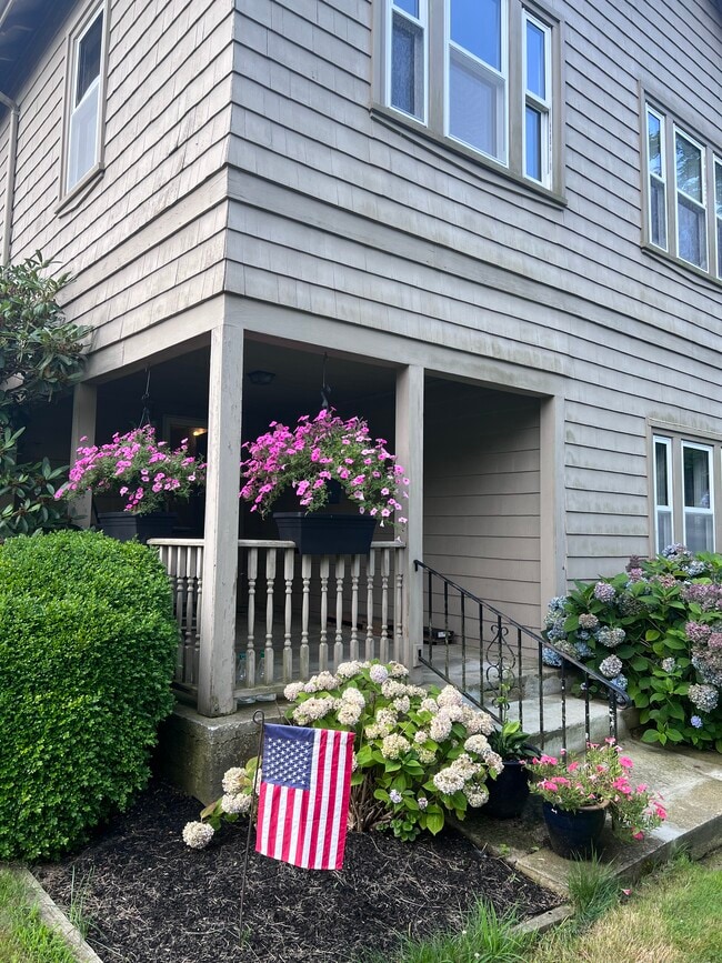 Photo - 619 Child St Unit 2