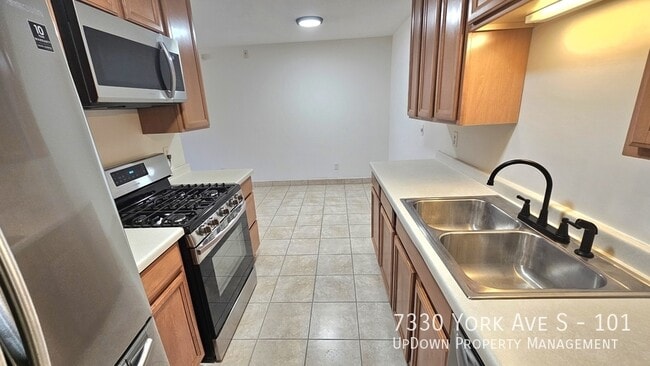 Photo - 7330 York Ave S