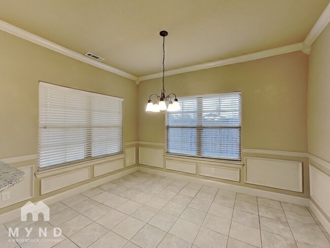 Photo - 100 NE Larkspur Ln