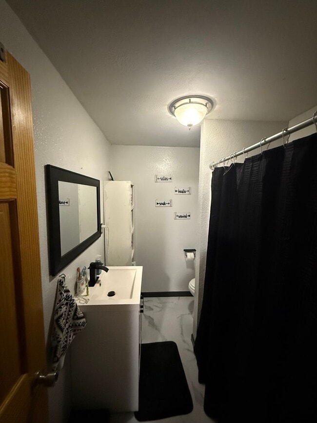 Photo - 3 bedroom / Home in North Pole / Pet friendly!