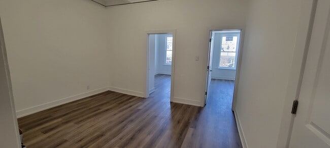 Photo - 3207 N Wilton Ave