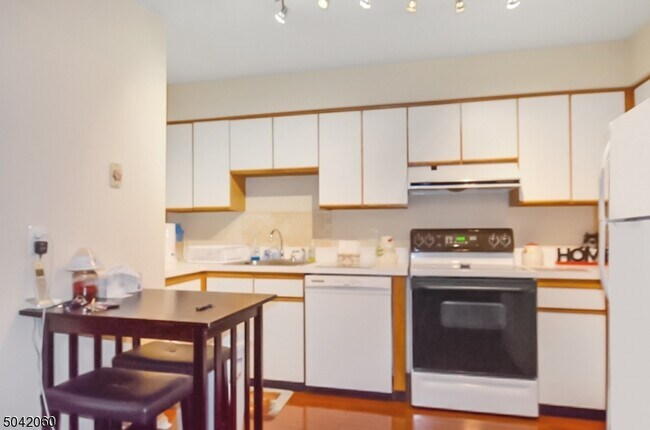 Photo - 54 Westchester Terrace