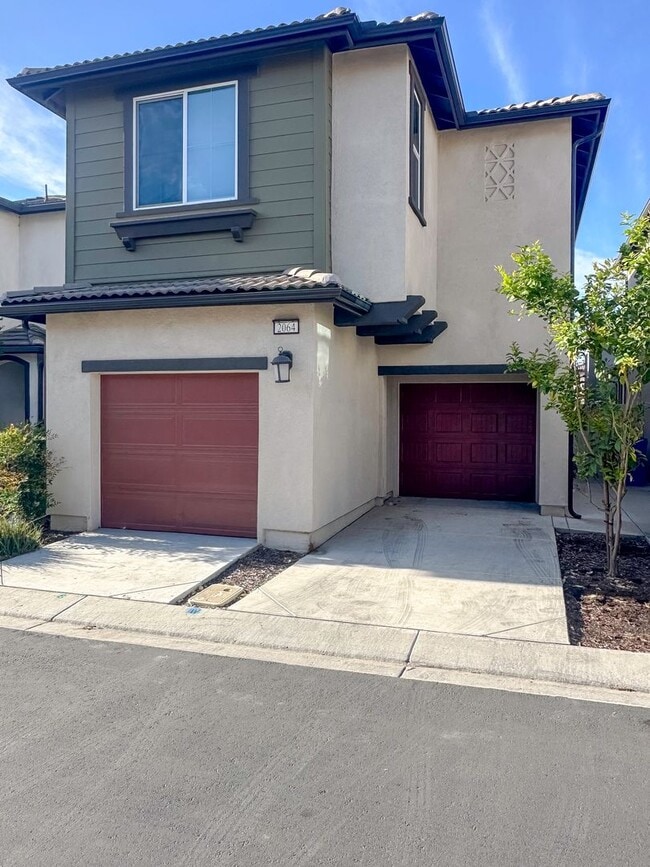 Photo - Beautiful Newer Construction,Townhome, 3 Bedroom / 2 Bathroom Home FOR RENT