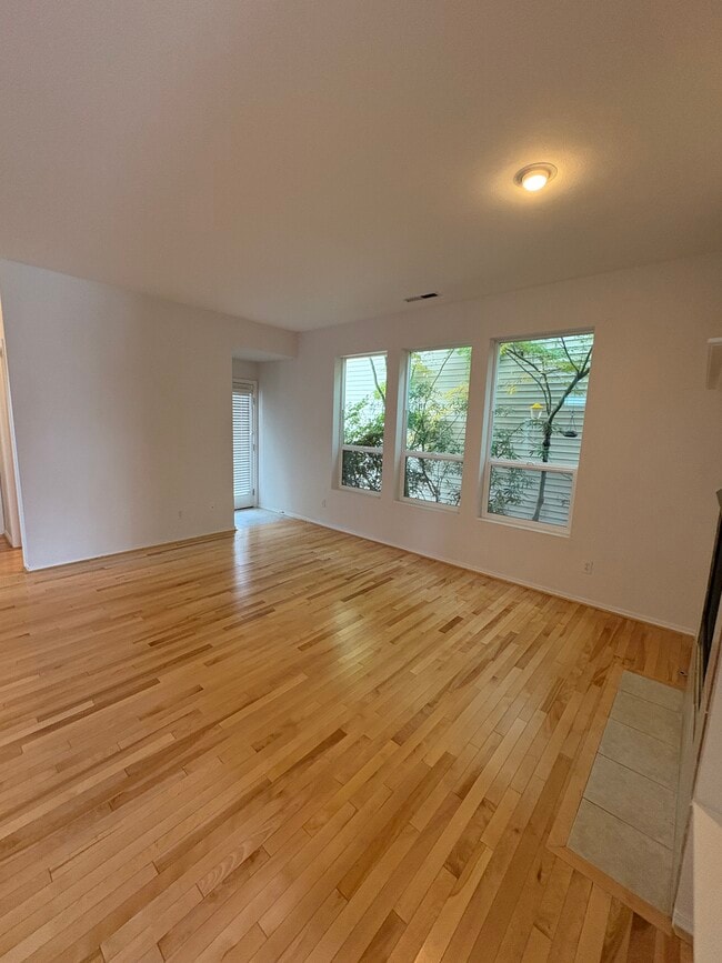 Photo - 6648 Elizabeth Loop SE