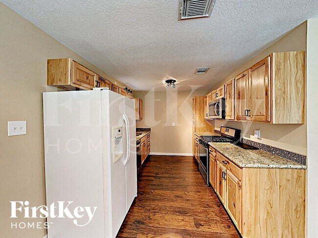 Photo - 3602 Willie Way