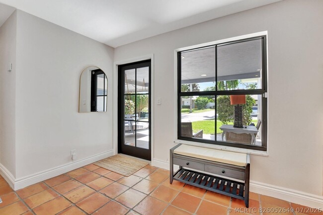 801 SW 5th St