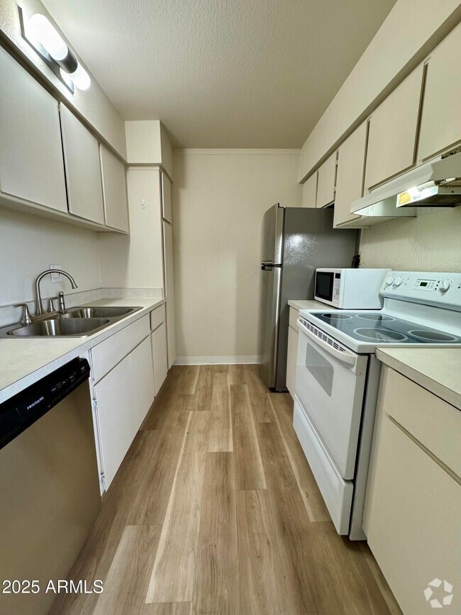 Building Photo - 7625 E Camelback Rd Unit A414 Rental