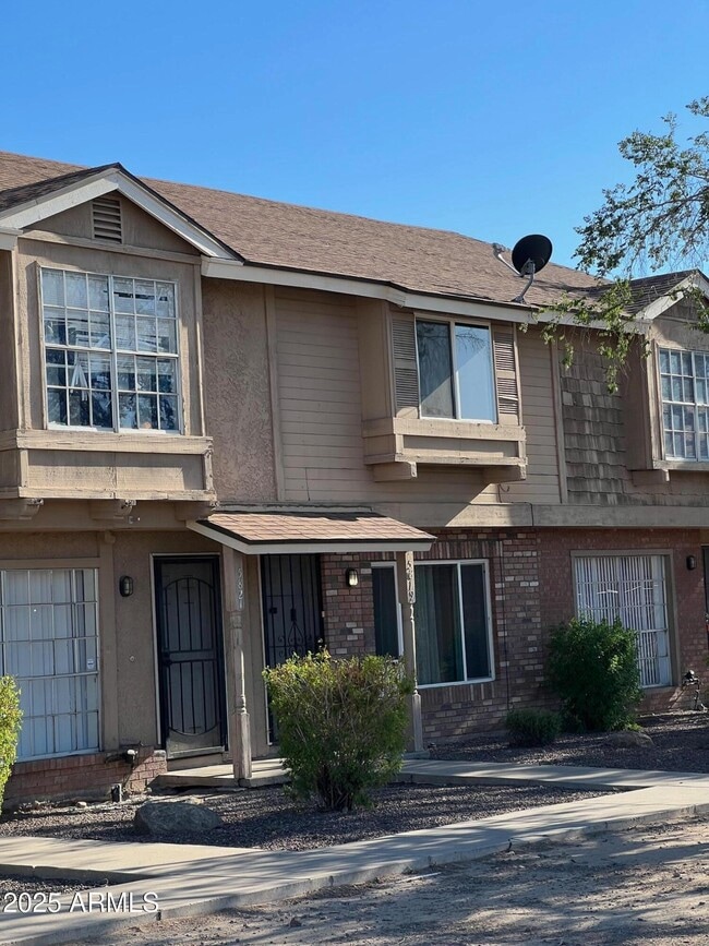Building Photo - 5819 N 59th Dr Rental