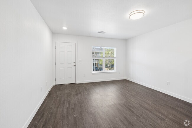 2BR, 1BA - 743SF - Living Room - Hughes Station