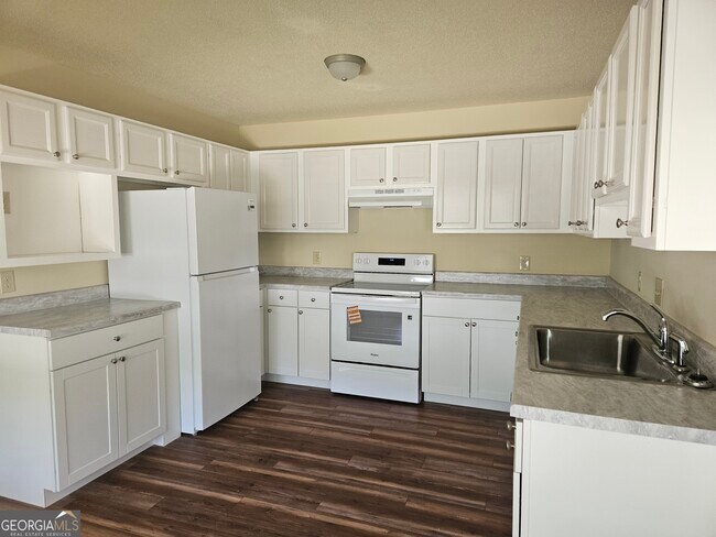 Photo - 103 Simmons Rd