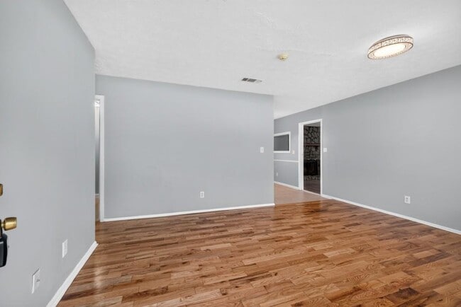 Photo - 4905 Annistown Rd