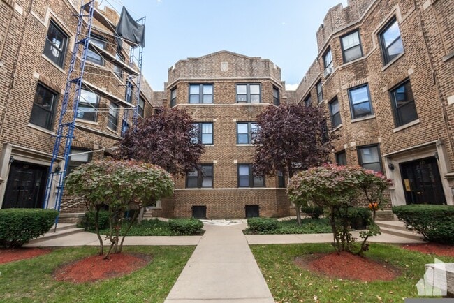 Photo - 621 W Cornelia Ave Condo Unit #1W