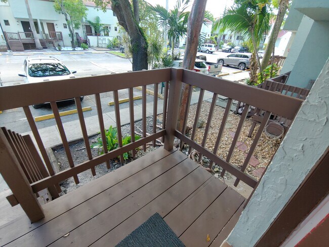 Photo - 1901 NW S River Dr Unidad 49