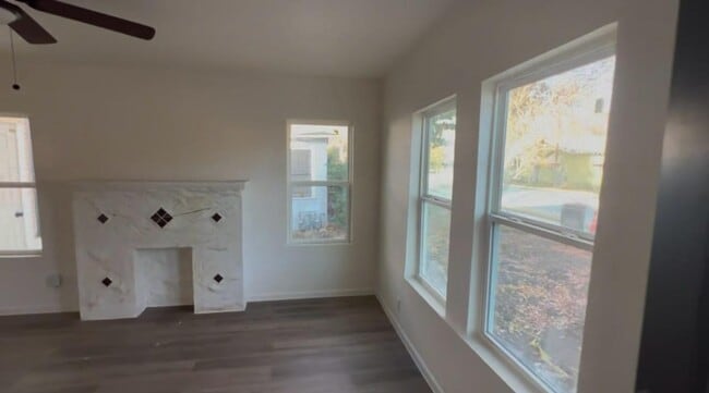 Photo - 2215 N Elmendorf St Apartamento Unidad A