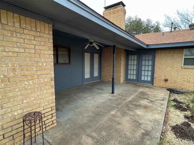 Photo - 1714 Crescent Dr