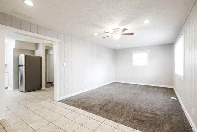 Photo - 8849 Kathleen St