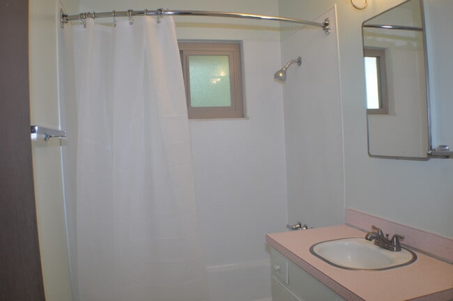 Photo - 404 Oak Street Unit 4