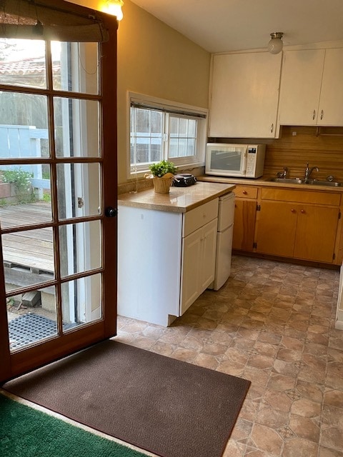 Photo - 595 Kings Ave