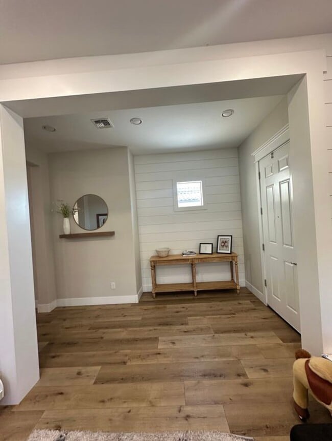 Photo - 2731 S Eastridge