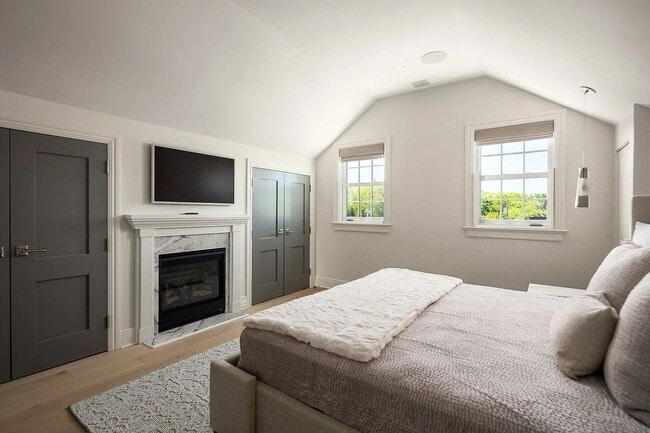 Photo - 27 Howard St