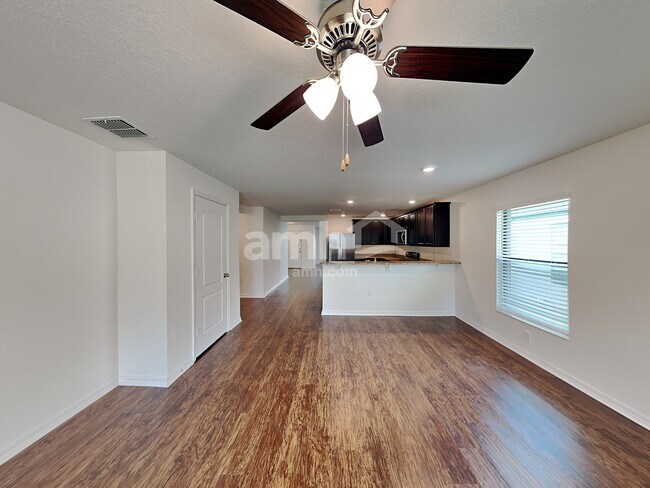 Photo - 823 Chatham Walk Dr