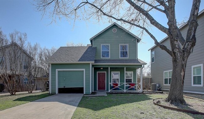 Photo - 1102 E 3rd St