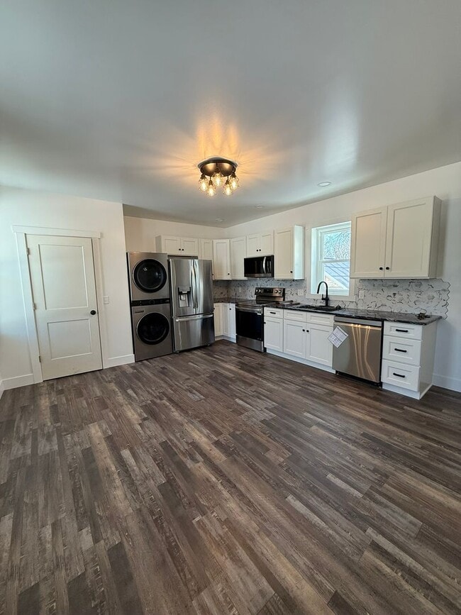 Photo - 310 W Market St Unit C