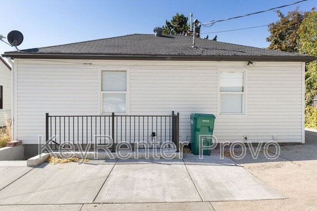 Photo - 496 N Emery Ave