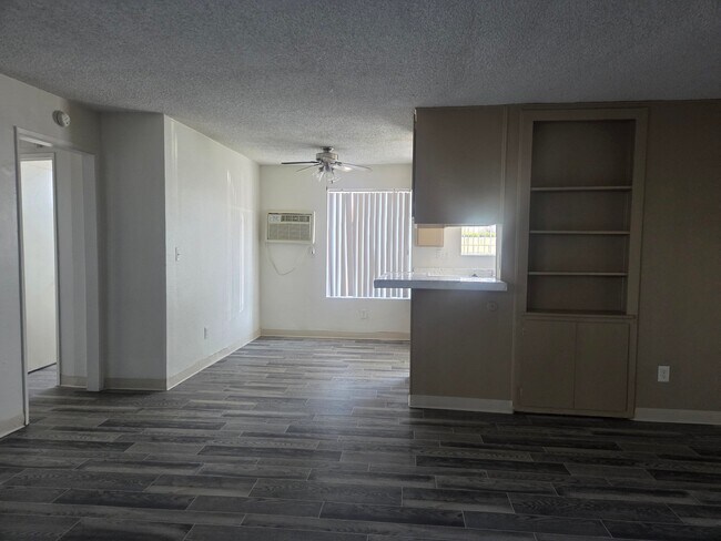 991 N Mollison Ave Unit 03