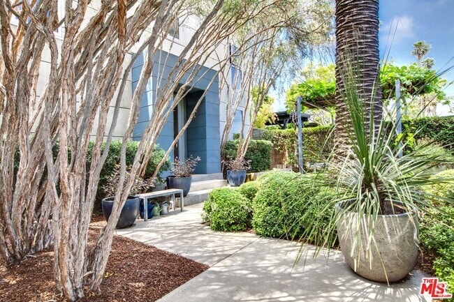 Building Photo - 757 Milwood Ave Rental